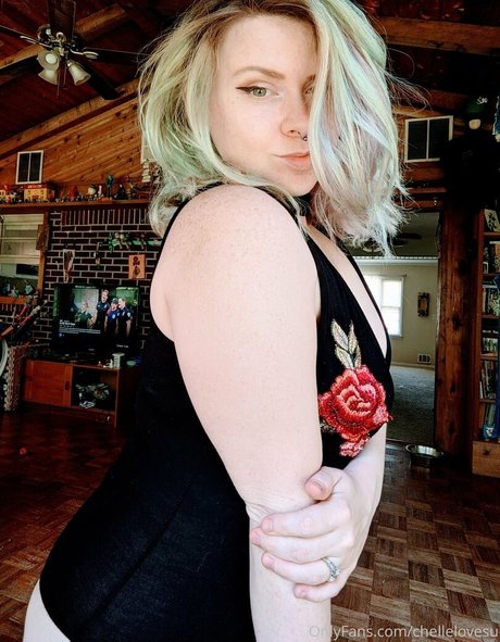 Naakte gelekte OnlyFans-foto van Chellelovesu