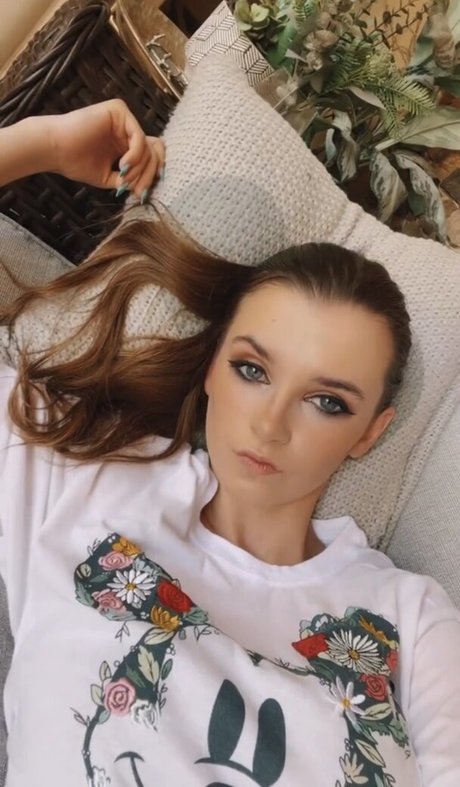 Naakte gelekte OnlyFans-foto van Izassassin