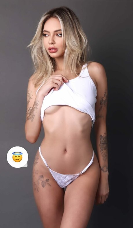 Naakte gelekte OnlyFans-foto van Nah Martins