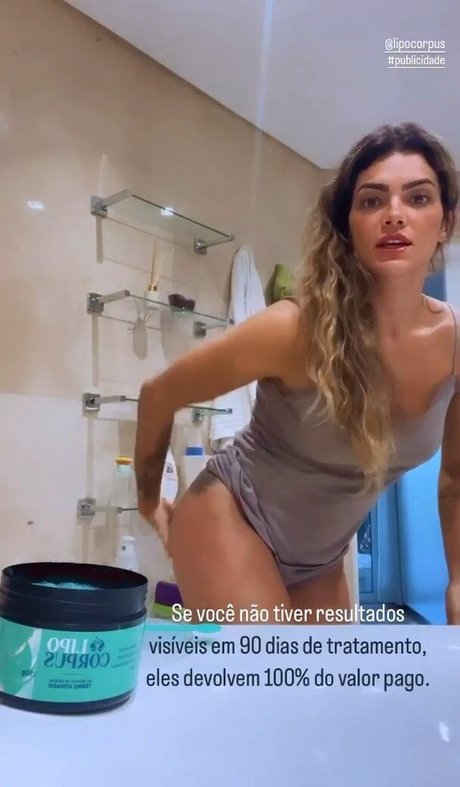 Naakte gelekte OnlyFans-foto van Kelly Key