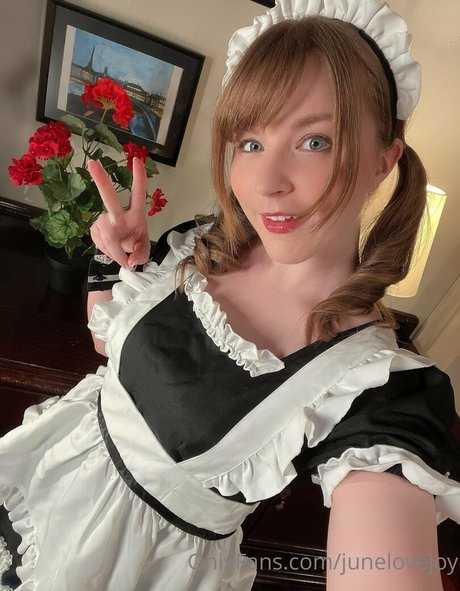 Naakte gelekte OnlyFans-foto van Junelovejoy