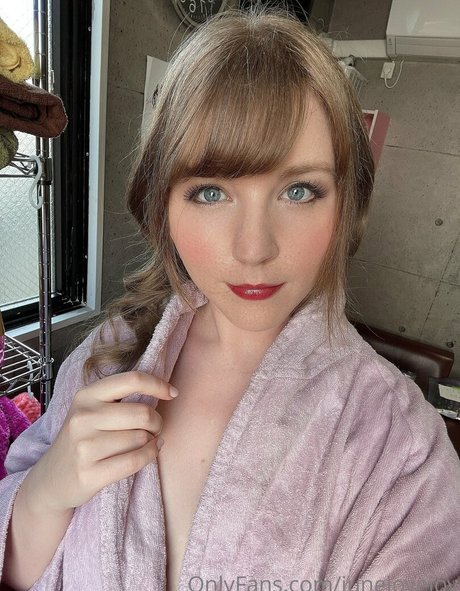 Naakte gelekte OnlyFans-foto van Junelovejoy