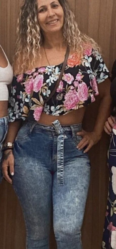 Naakte gelekte OnlyFans-foto van Soninha Coroa