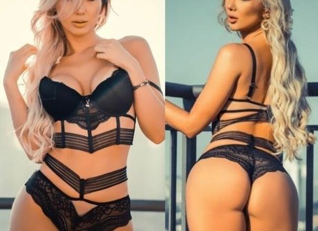 Naakte gelekte OnlyFans-foto van Vanessa Nozaki