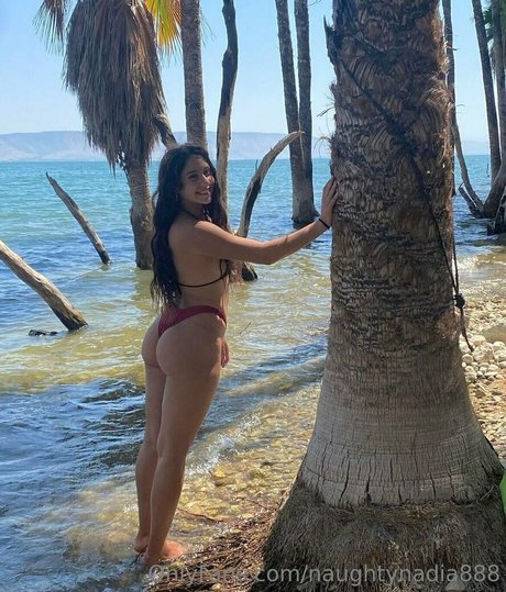 Naakte gelekte OnlyFans-foto van Naughtynadia888