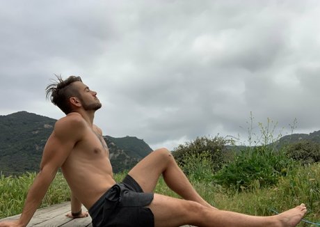Naakte gelekte OnlyFans-foto van Dantecolle