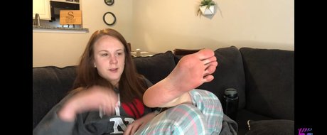 Naakte gelekte OnlyFans-foto van Ashleigh Burton