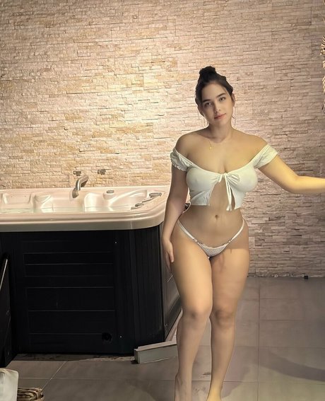 Naakte gelekte OnlyFans-foto van Natalia Salas
