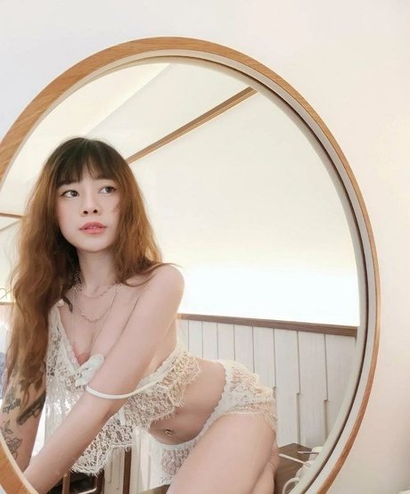 Naakte gelekte OnlyFans-foto van Dalunahh