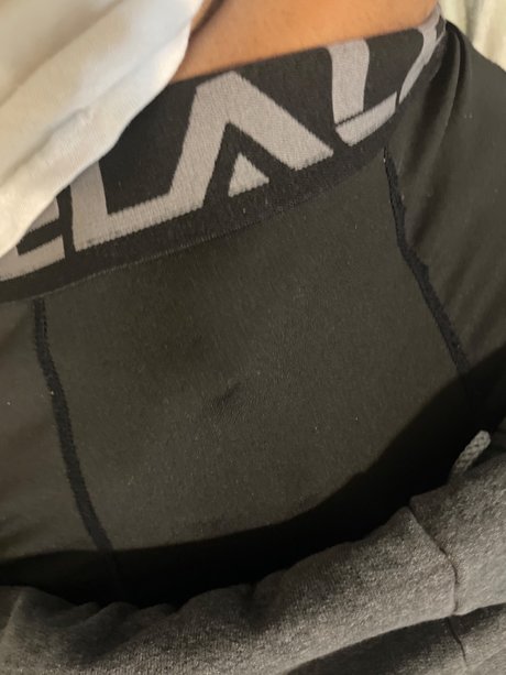 Naakte gelekte OnlyFans-foto van Dreadheadd