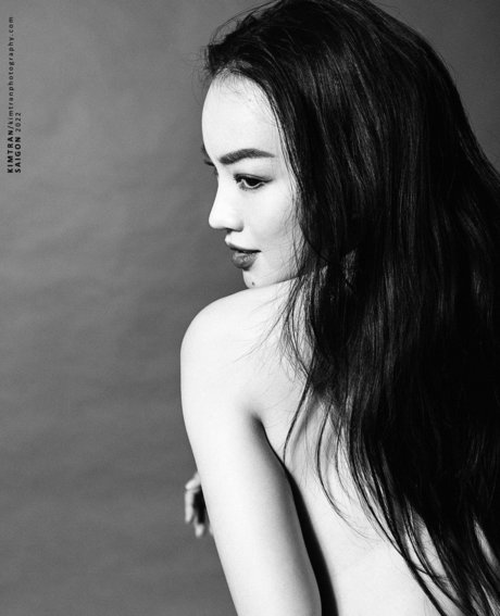 Naakte gelekte OnlyFans-foto van Rosie Tr