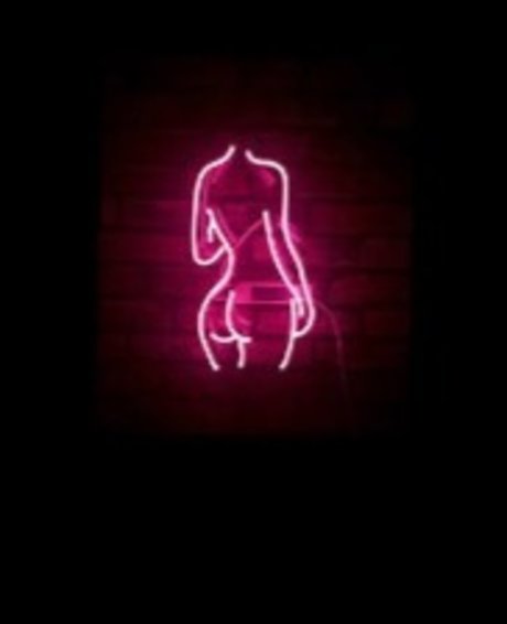 Naakte gelekte OnlyFans-foto van Peaches Cream Ampamp Whatever You Dream