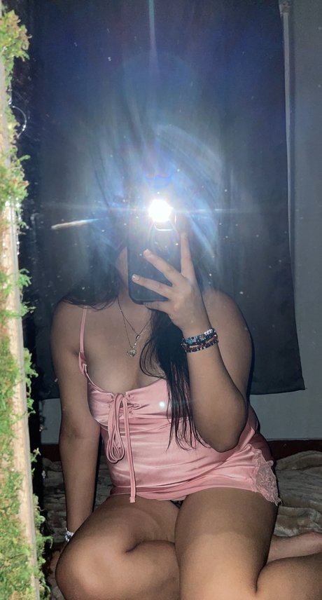Naakte gelekte OnlyFans-foto van Whore
