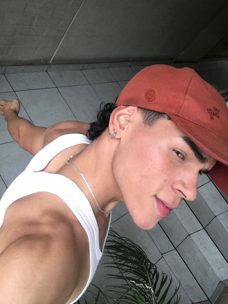 Naakte gelekte OnlyFans-foto van Sexybigboy 