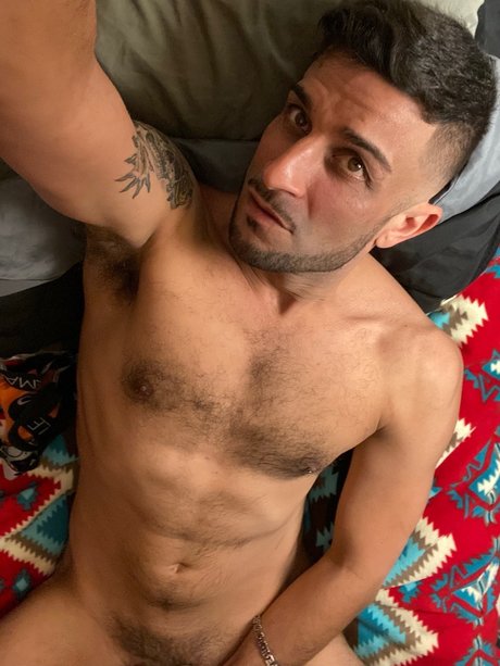 Naakte gelekte OnlyFans-foto van Shaun James