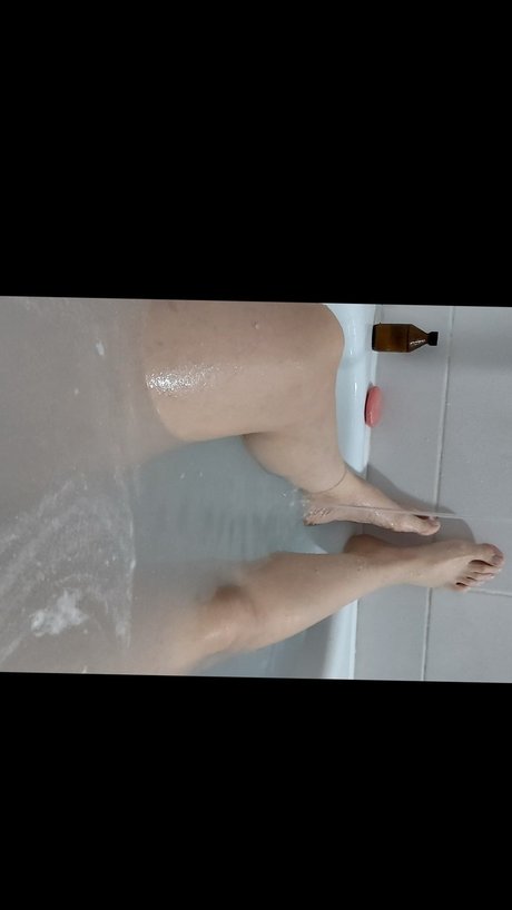 Naakte gelekte OnlyFans-foto van Pitufina