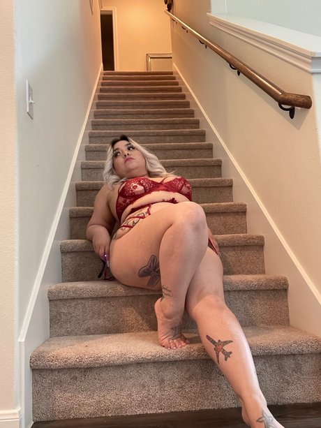Naakte gelekte OnlyFans-foto van Petite Babe