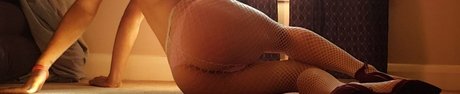 Naakte gelekte OnlyFans-foto van Riley Union