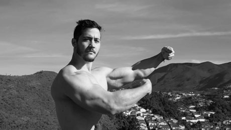 Naakte gelekte OnlyFans-foto van Amateur Bodybuilder