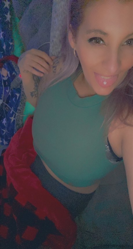 Naakte gelekte OnlyFans-foto van Goldess