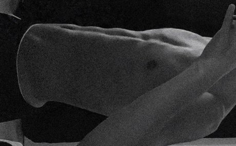Naakte gelekte OnlyFans-foto van Rayan
