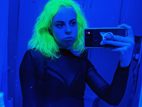 Naakte gelekte OnlyFans-foto van Raurry