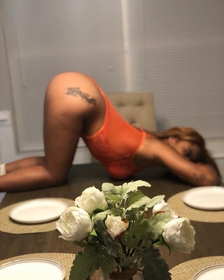 Naakte gelekte OnlyFans-foto van Marianna
