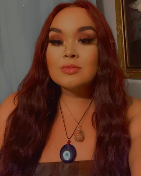 Naakte gelekte OnlyFans-foto van Karla
