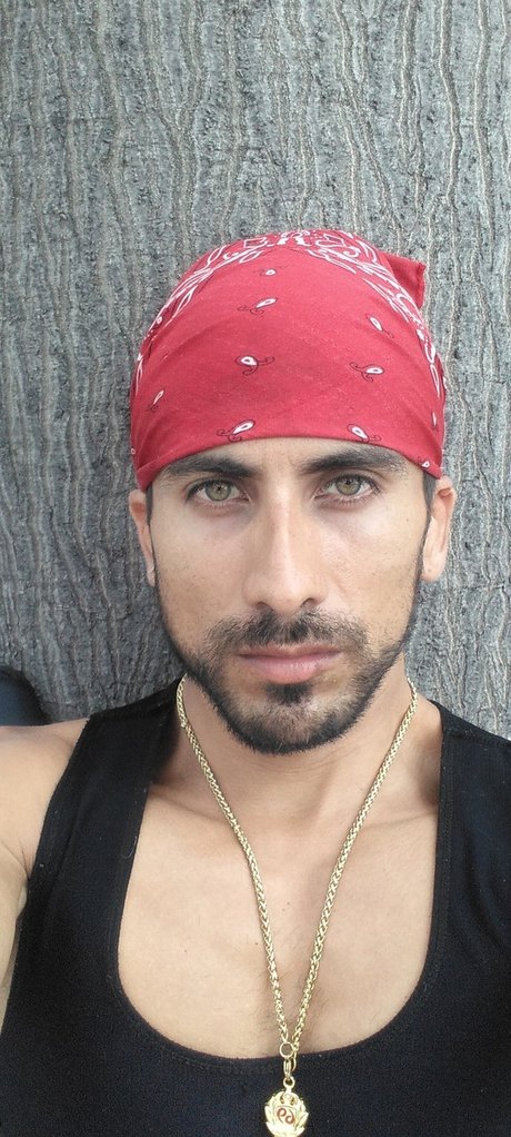 Naakte gelekte OnlyFans-foto van Manu Rico