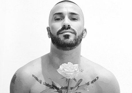 Naakte gelekte OnlyFans-foto van Manolo