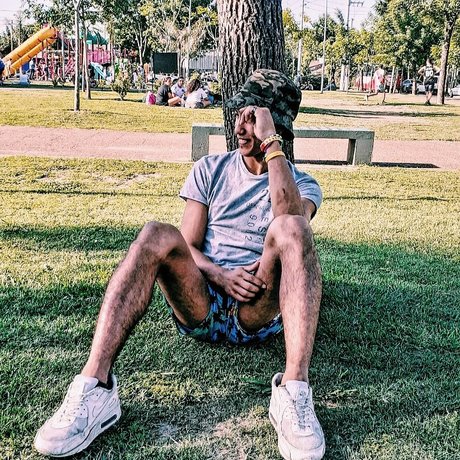 Naakte gelekte OnlyFans-foto van Negrito