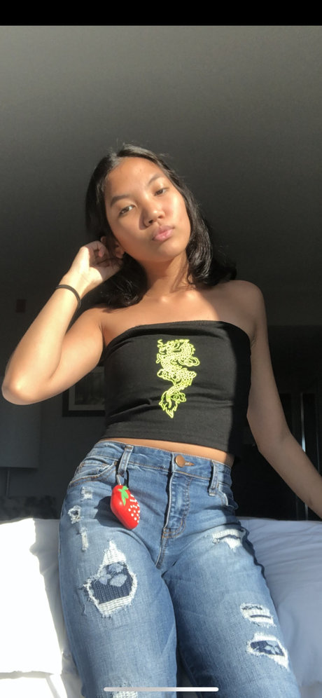 Naakte gelekte OnlyFans-foto van Katie Roundhouse