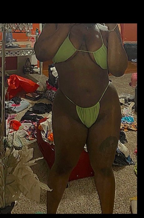 Naakte gelekte OnlyFans-foto van Ron Da Dondada