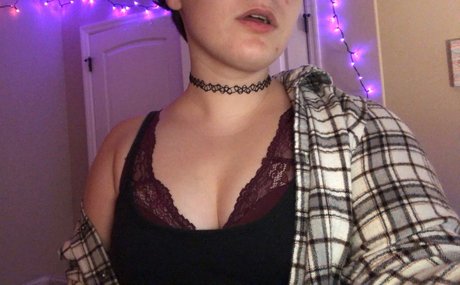 Naakte gelekte OnlyFans-foto van Kat