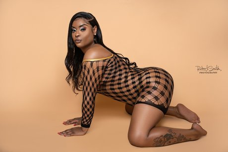 Naakte gelekte OnlyFans-foto van Amira
