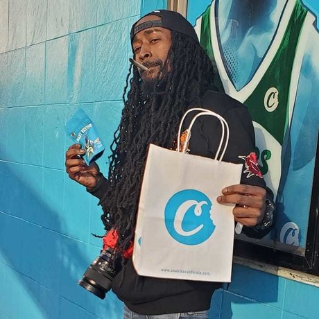 Naakte gelekte OnlyFans-foto van Bankzofamerica