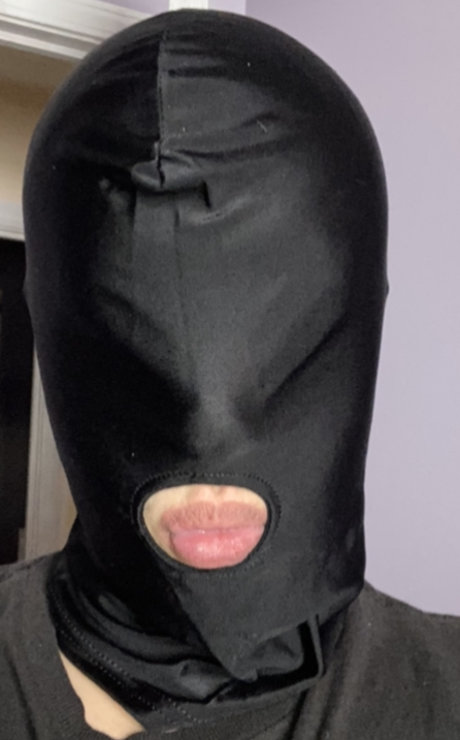 Naakte gelekte OnlyFans-foto van Masked Man