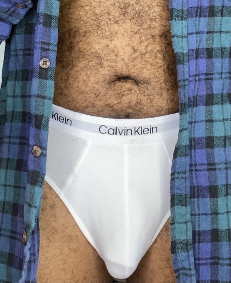 Naakte gelekte OnlyFans-foto van Blonde