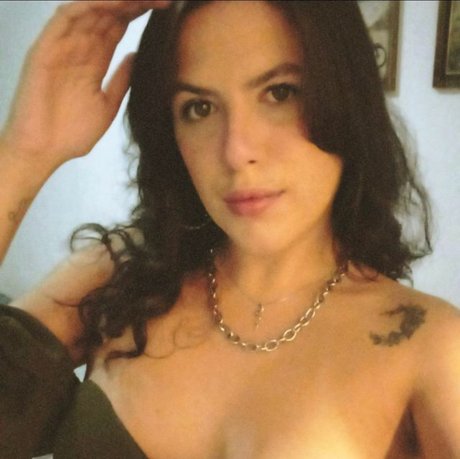 Naakte gelekte OnlyFans-foto van Mayababy
