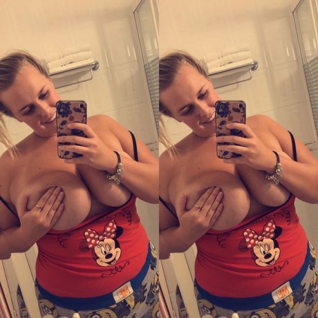 Naakte gelekte OnlyFans-foto van 