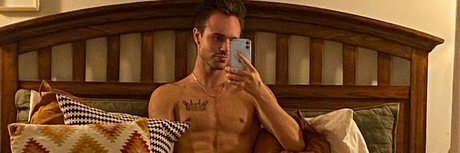 Naakte gelekte OnlyFans-foto van Louis