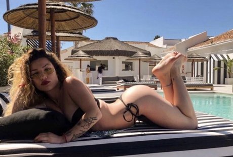 Naakte gelekte OnlyFans-foto van Meli