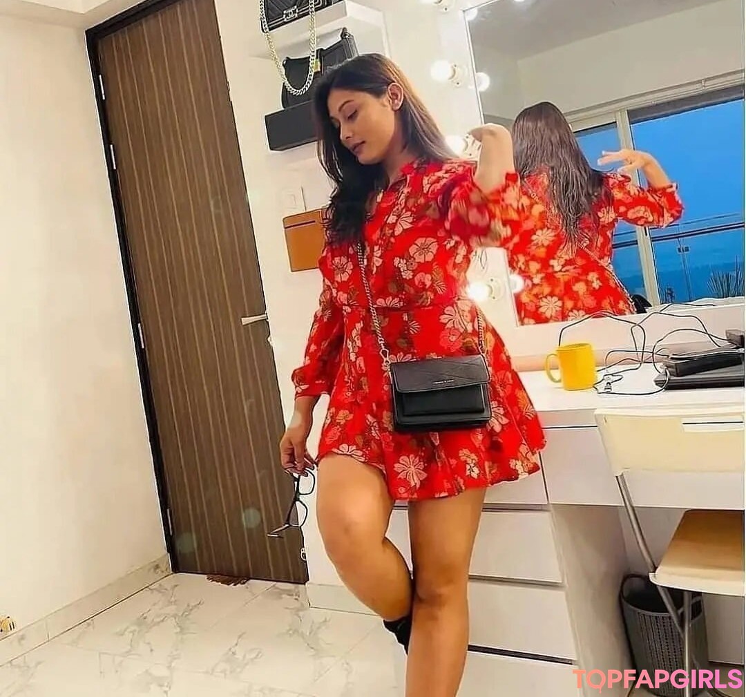 Naakte gelekte OnlyFans-foto van Real Goddessanna #87 Naakte gelekte OnlyFans-foto van Real Goddessanna #87