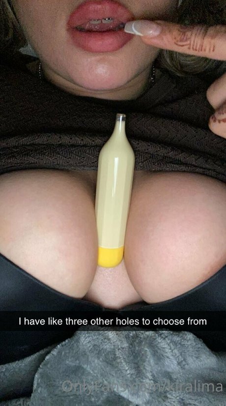 Naakte gelekte OnlyFans-foto van Kiralima