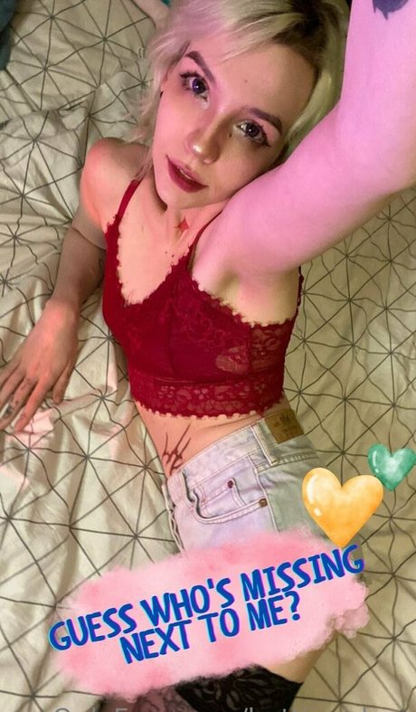 Naakte gelekte OnlyFans-foto van Hottiegirlme