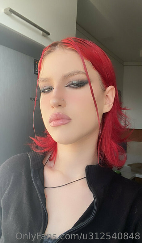 Naakte gelekte OnlyFans-foto van Lindadragon