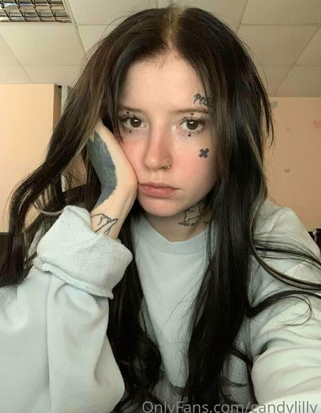 Naakte gelekte OnlyFans-foto van Brattyauroravip
