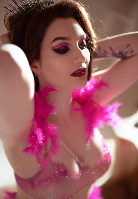 Naakte gelekte OnlyFans-foto van Vixena Siren