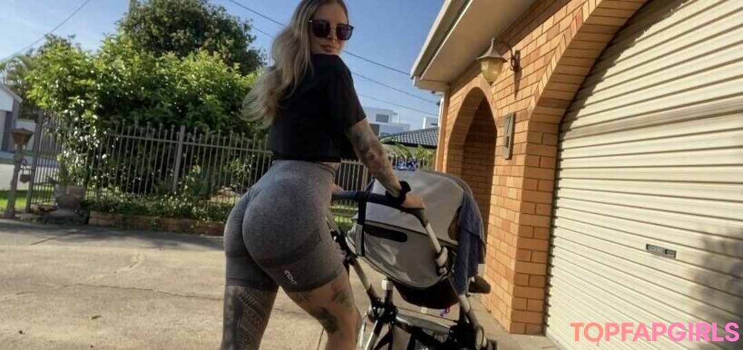 Naakte gelekte OnlyFans-foto van Evelyn #66 Naakte gelekte OnlyFans-foto van Evelyn #66