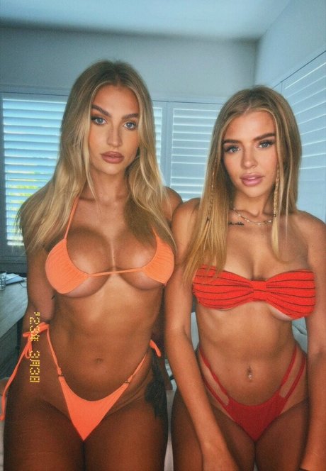 Naakte gelekte OnlyFans-foto van Erin Mia James